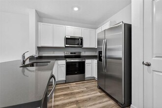 31264 Paper Birch St in Wesley Chapel, FL - Building Photo - Building Photo