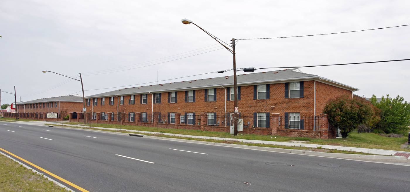 Arcadia Apartments in Norfolk, VA - Foto de edificio