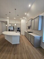 1420 Florecer Ln in Magnolia, TX - Building Photo