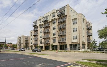 City Square Lofts in Garland, TX - Building Photo - Building Photo