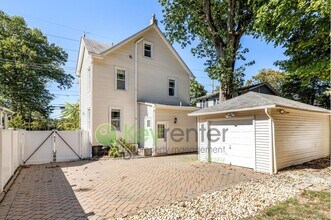 52 Magnolia Ave in Hillsdale, NJ - Building Photo - Building Photo