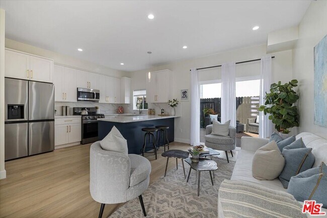 property at 5413 1/2 Homeside Ave
