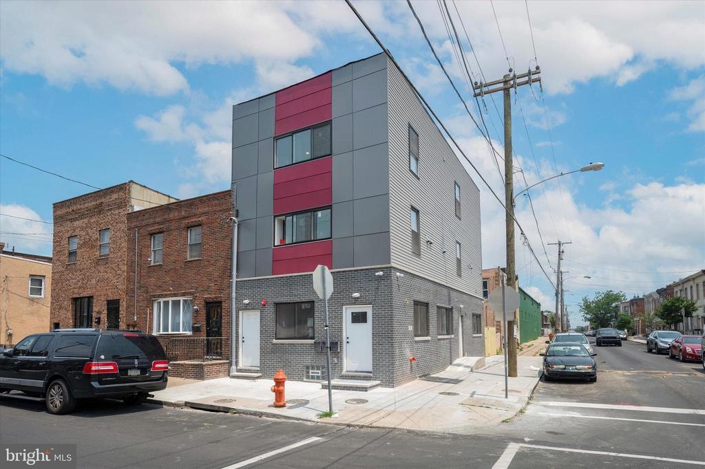 2657 E Clearfield St in Philadelphia, PA - Building Photo