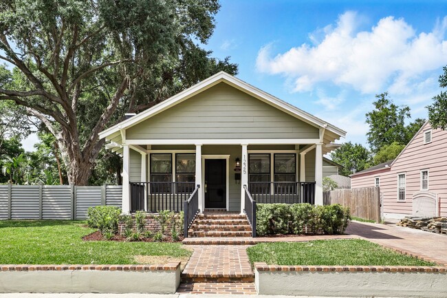 property at 1225 E Amelia St
