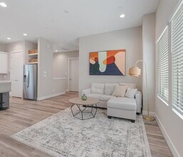 8014 Huntington Spgs Ln in Houston, TX - Building Photo - Building Photo