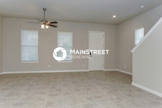 518 Venetian Villa Dr in New Smyrna Beach, FL - Building Photo - Building Photo