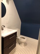 662 Lamberton St NE, Unit 2 in Grand Rapids, MI - Foto de edificio - Building Photo