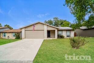 6831 De Palma in San Antonio, TX - Building Photo