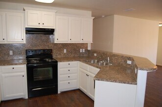 6118 79th St in Lubbock, TX - Building Photo - Building Photo