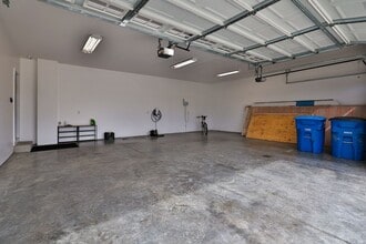 210 Grand Rapids Ln in Edwardsville, IL - Building Photo - Building Photo