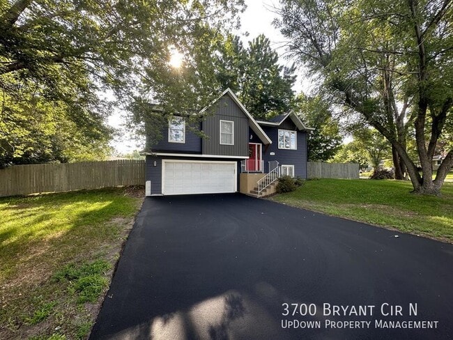 3700 Bryant Cir in Anoka, MN - Building Photo - Building Photo