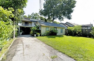 804 Pearl St in Baytown, TX - Building Photo