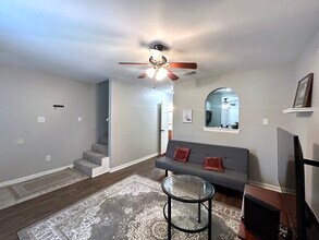 1902 Dartmouth St in College Station, TX - Building Photo - Building Photo
