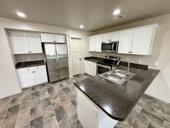 229 N 1275 W in Springville, UT - Building Photo - Building Photo