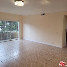 1064 S Shenandoah St-Unit -201 in Los Angeles, CA - Building Photo - Building Photo