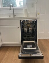 13207-13213 Oxnard St in Van Nuys, CA - Foto de edificio - Building Photo