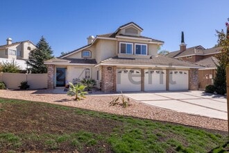 28207 Ajilwood Ct in Menifee, CA - Foto de edificio - Building Photo