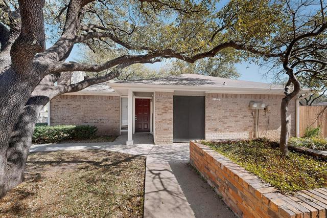 1801 W Spring Creek Pkwy in Plano, TX - Foto de edificio - Building Photo