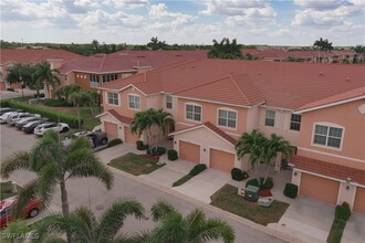 10105 Via Colomba Circle in Ft. Myers, FL - Building Photo - Building Photo