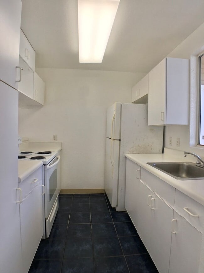 1970 Hanalima St in Lihue, HI - Building Photo - Building Photo