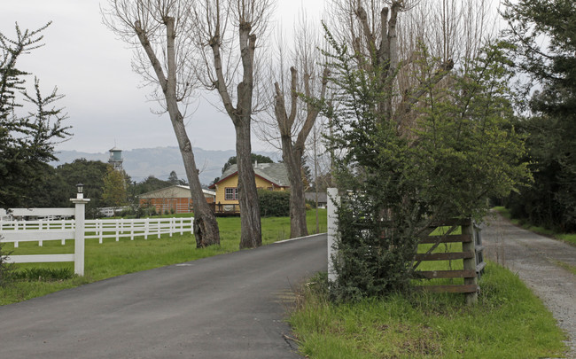 10300 Minnesota Ave in Penngrove, CA - Building Photo - Building Photo