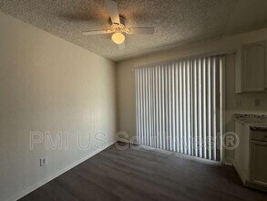 664 Honeysuckle Rd in Bullhead City, AZ - Building Photo - Building Photo