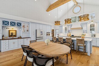 80 Louse Point Rd in East Hampton, NY - Building Photo - Building Photo