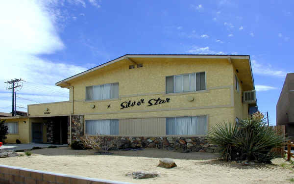 Silver Star Apartments in Yucca Valley, CA - Foto de edificio