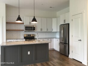 204 Arcadian Row in Wilmington, NC - Building Photo - Building Photo
