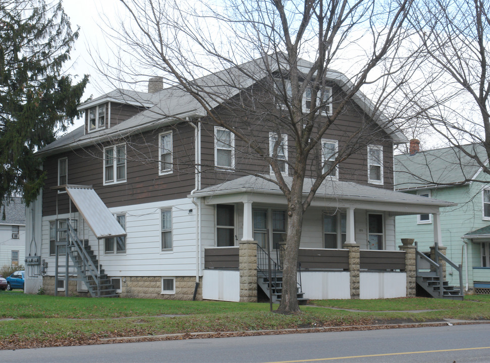 1240-1242 W 3rd St in Williamsport, PA - Building Photo