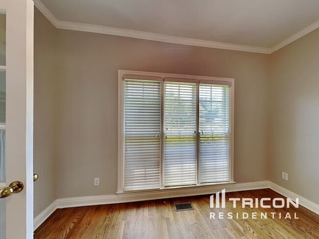 195 Forrest Lake Rd in Alpharetta, GA - Building Photo - Building Photo