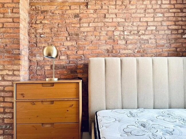 Furnished room/NOT APARTMENT in Brooklyn, NY - Building Photo - Building Photo