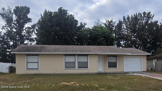 property at 752 Gelaso St SW