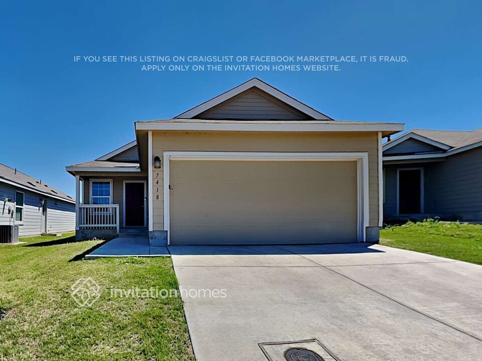 7418 Adaja Riv in San Antonio, TX - Building Photo