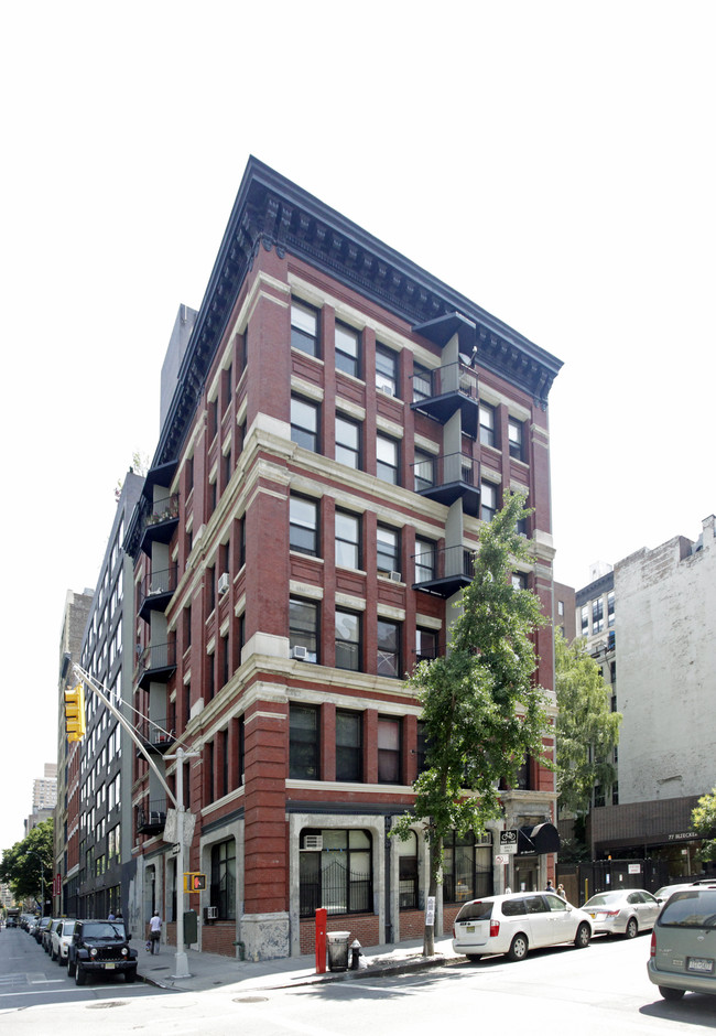 89 Bleecker Street in New York, NY - Foto de edificio - Building Photo