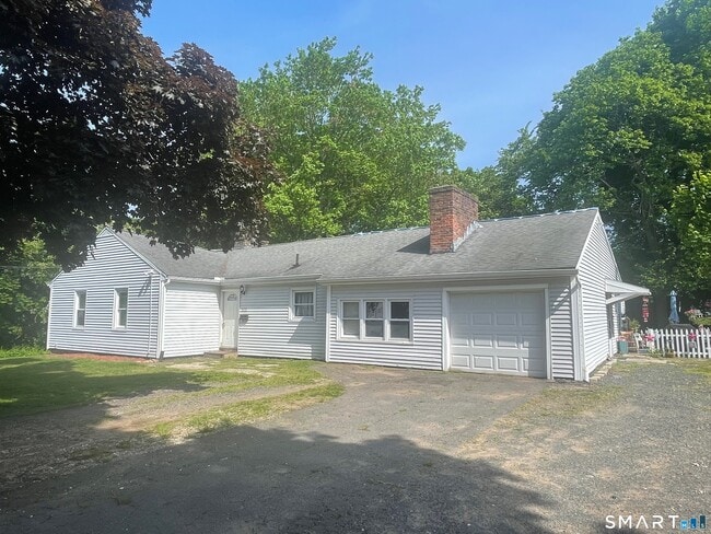 521 Mill St in Southington, CT - Building Photo - Building Photo