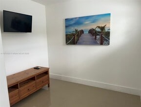 1351 NW 132nd Terrace in Miami, FL - Building Photo - Building Photo