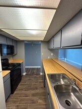 2818 S Bartell Dr in Houston, TX - Foto de edificio - Building Photo