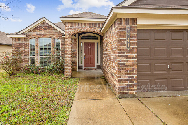 property at 3741 Mariposa Ct