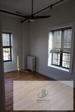 4526 N Sheridan Rd in Chicago, IL - Foto de edificio - Building Photo