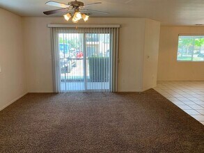 2546 W Lark Ave in Visalia, CA - Building Photo - Building Photo