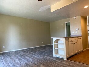 The Colonies Apartments in Oklahoma City, OK - Foto de edificio - Building Photo