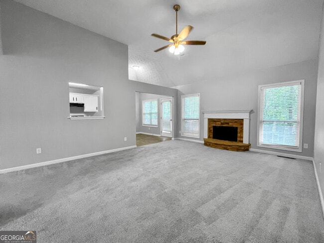 6825 Wells Ct in Cumming, GA - Building Photo - Building Photo