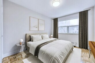 Landmark Apartments in Toronto, ON - Building Photo - Building Photo