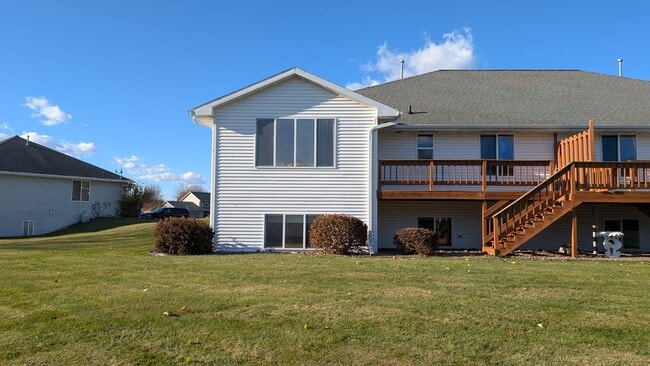 1927 Little River Path in Suamico, WI - Building Photo - Building Photo