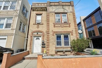 7 Bender Pl in Cliffside Park, NJ - Building Photo - Building Photo