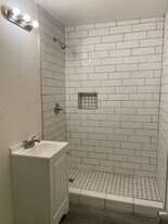 703 E 3rd St in Roswell, NM - Building Photo