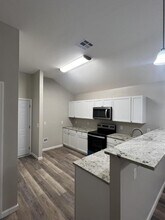 2227 N Atlanta Pl in Tulsa, OK - Building Photo - Building Photo