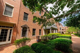 114 Cedar Works Row in Richmond, VA - Building Photo - Building Photo