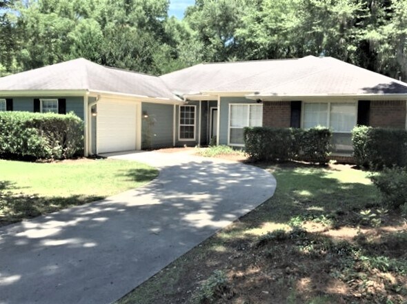 102 Kathryns Ct in Savannah, GA - Building Photo
